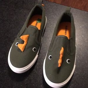 Kids olive green dinosaur slip on shoes